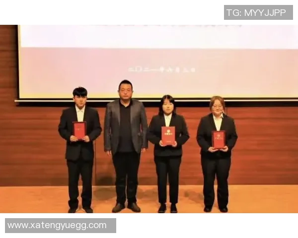 飞盘追梦：张强的热血人生与深度对话探索